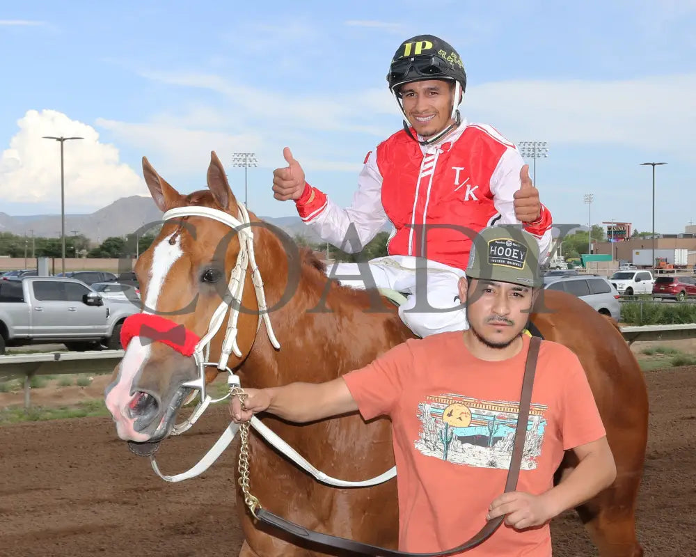 Dashing Tres - Rainbow Quarter Horse Derby G1 07-27-24 R11 The Downs At Albuquerque Return Shot 3