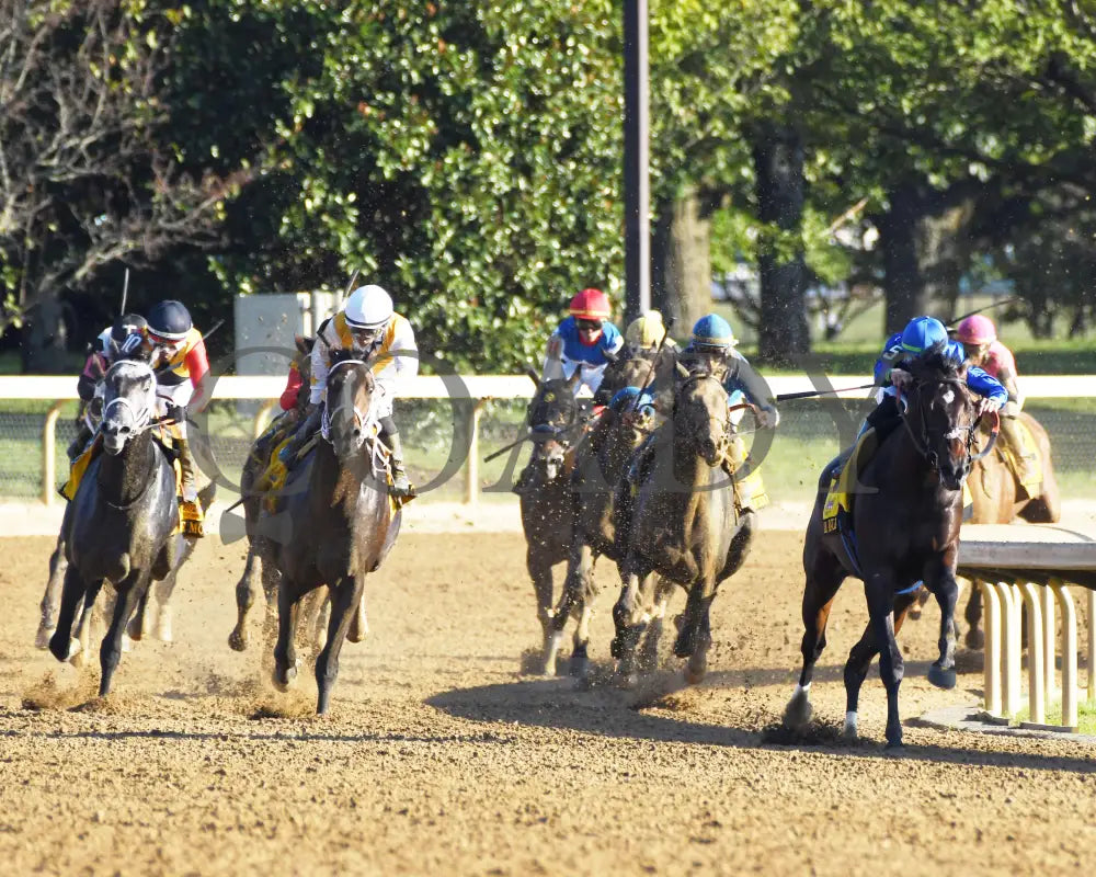 East Avenue - 100524 Race 09 Kee The Claiborne Breeders’ Futurity G1 Turn 02 Keeneland