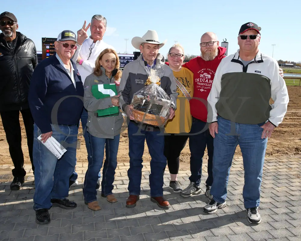 E’s Magic - Gary Patrick Overnight Handicap 10-26-24 R02 Horseshoe Indiana Presentation 01