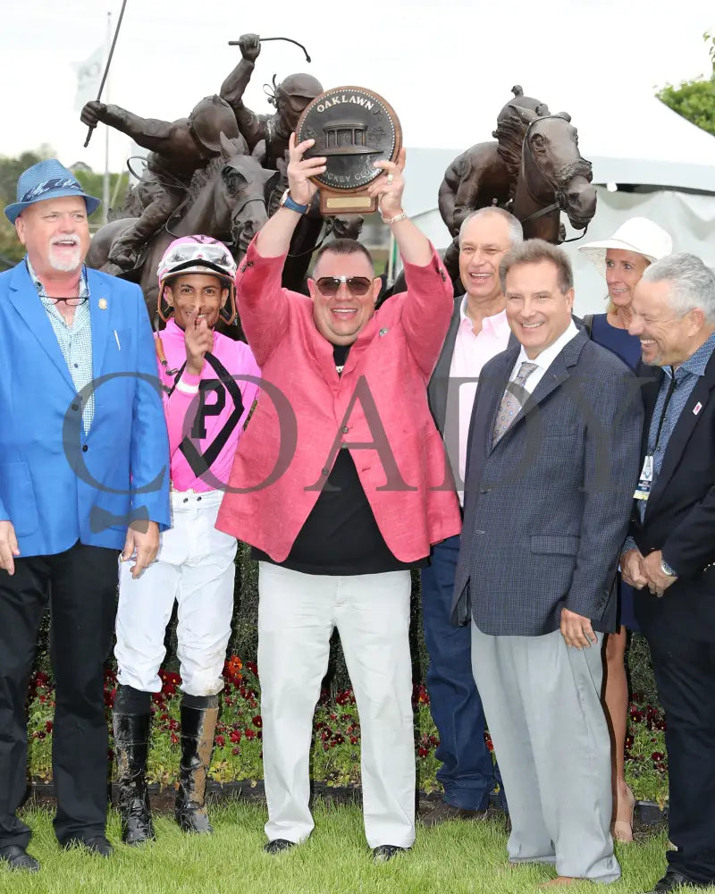 Frosted Grace - Oaklawn Mile Stakes G3 03 - 30 - 24 R09 Op Presentation 02 Park