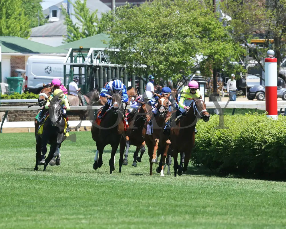 Gift List - The Edgewood G2 37Th Running 04-30-21 R07 Cd Turn 002 Churchill Downs