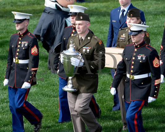 GOOD CHEER - The Longines Kentucky Oaks G1 - 151st Running - 05-02-25 - R11 - CD - Trophy 02 Churchill Downs