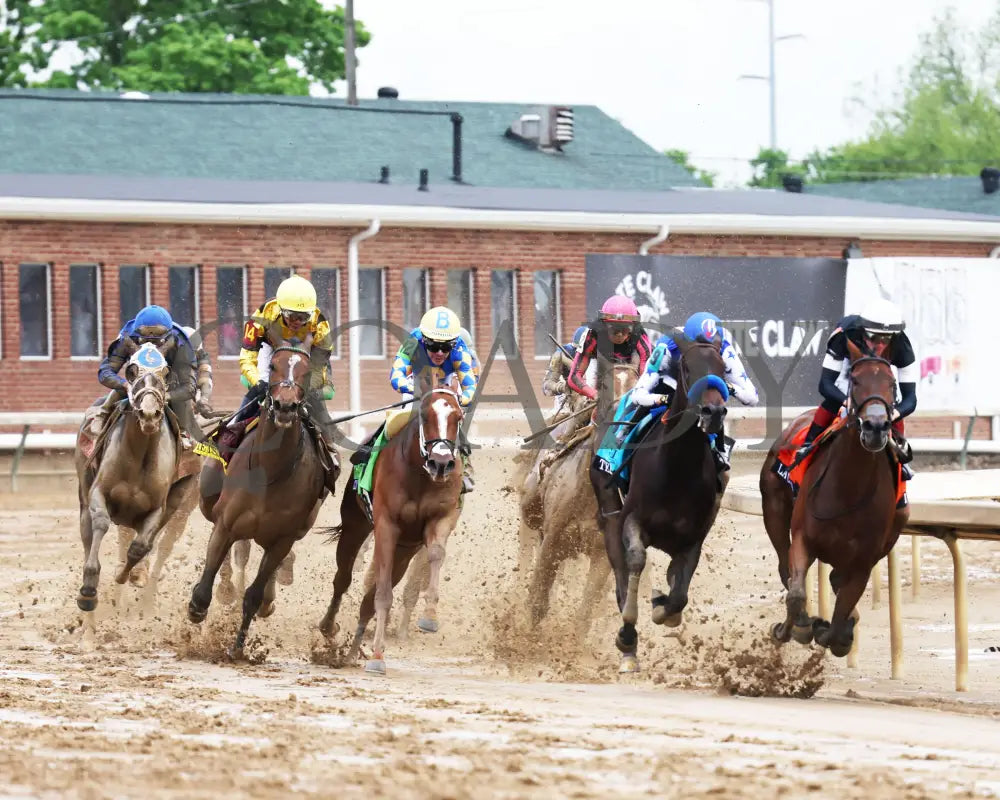 GOOD CHEER - The Longines Kentucky Oaks G1 - 151st Running - 05-02-25 - R11 - CD - Turn 02 - Coady Media - Kurtis Coady Photography
