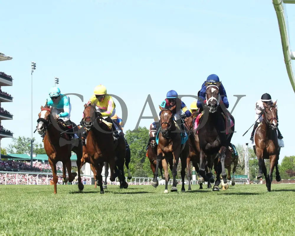 Heavenly Sunday - The Edgewood G2 39Th Running 05-05-23 R10 Cd Under Rail 01 Churchill Downs