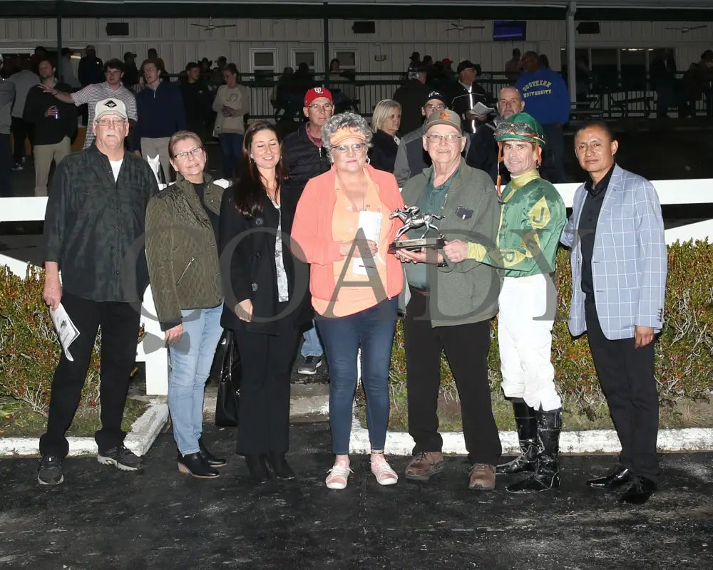 Heza Pickle - La Bred Premier Gentlemen Starter 02-03-24 R07 Delta Downs Presentation