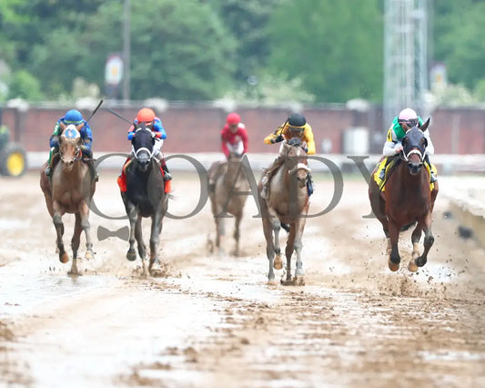 Idiomatic - The Fasig-Tipton La Troienne G1 05-03-24 R05 Cd Head On 01 Churchill Downs