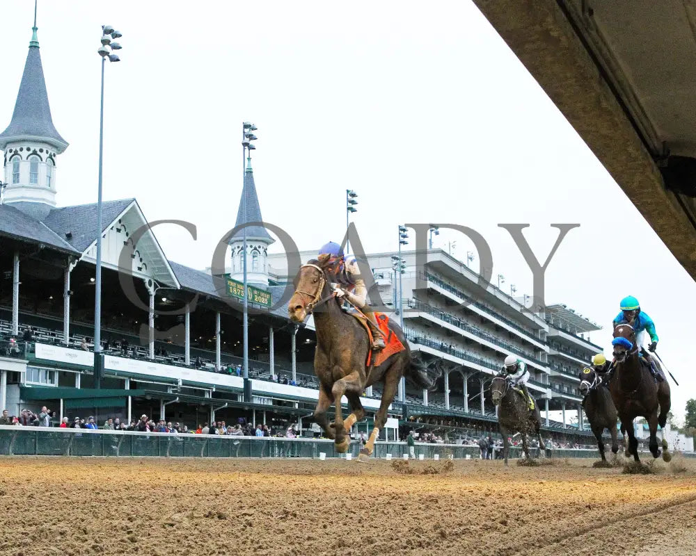 INCREDIBOLT - The Street Sense G3 - 10-26-25 - R10 - CD - Under Rail 01 - Coady Media - Kurtis Coady Photography