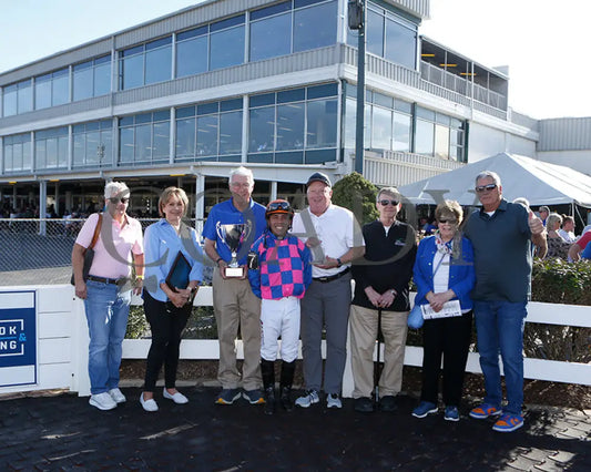 Indyville - 10-29-24 R05 Fan Trophy Presentation Fanduel Sportsbook Horse Racing