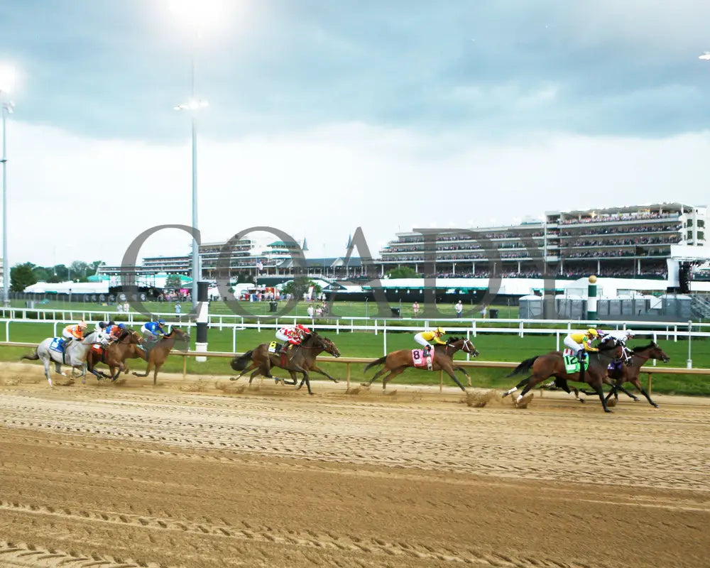 LOOK FORWARD - The Eight Belles G2 - 70th Running - 05-02-25 - R09 - CD - Turn 01 Churchill Downs