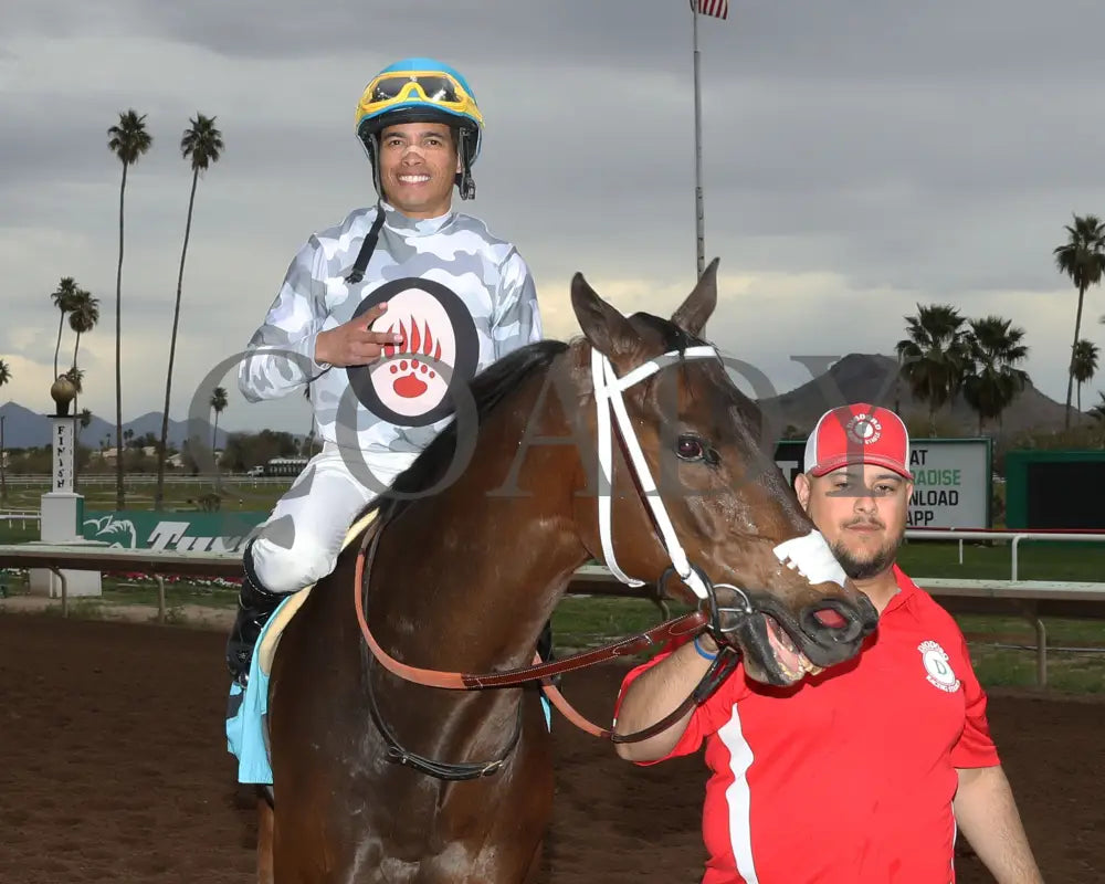 Love My Jimmy - Phoenix Gold Cup 03 - 14 - 24 R08 Turf Paradise Return Shot 3