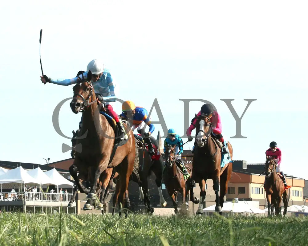 May Day Ready - The Kentucky Downs Juvenile Fillies 09-08-24 R09 Kd Under Rail 01