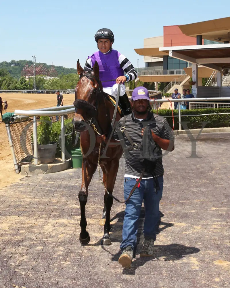 Miz Keeta - 062824 Race 01 Btp The Cincinnatian Stakes Comeback02 Belterra Park