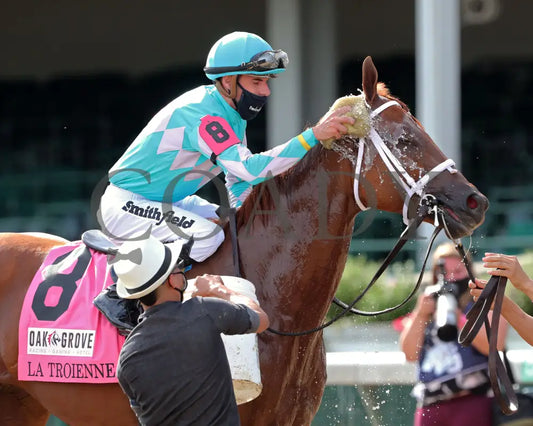 Monomoy Girl - The La Troienne G1 35Th Running 09-04-20 R11 Cd Celebration 09 Churchill Downs