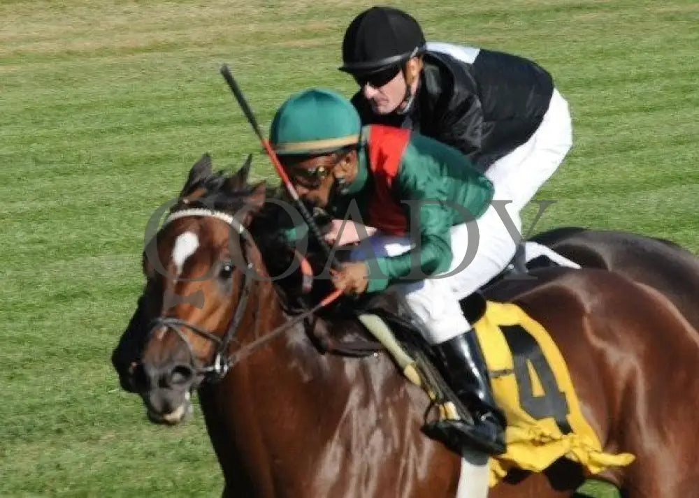 Moryba - Inside 1 -100711 Race 07 Keeneland