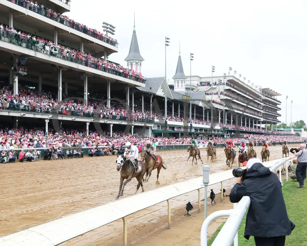 My Mane Squeeze - The Eight Belles G2 05-03-24 R09 Cd Inside Celebration 01 Churchill Downs