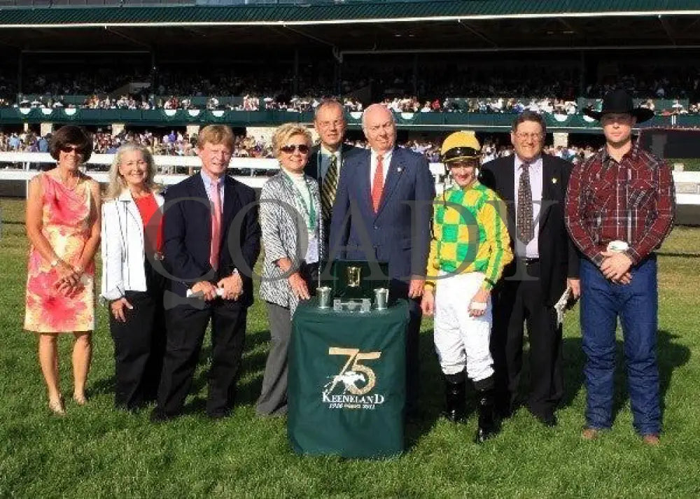 Never Retreat - Pres 100811 Race 07 Keeneland