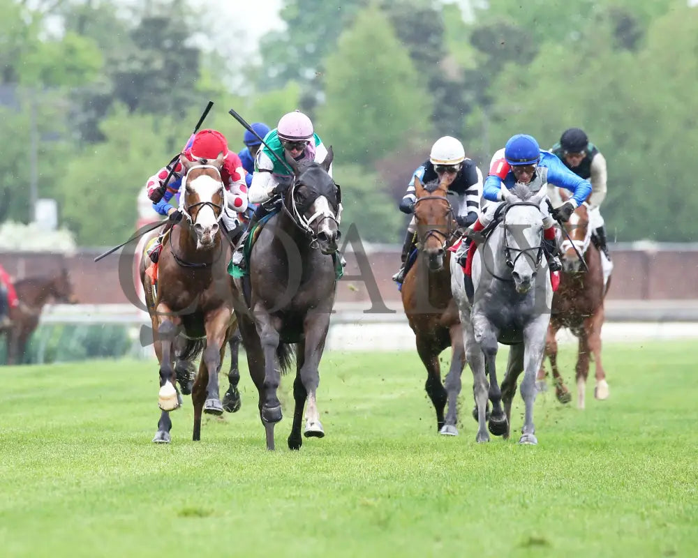 Set Piece - The Opening Verse Stakes 16Th Running 04-29-21 R08 Cd Head On 01 Churchill Downs