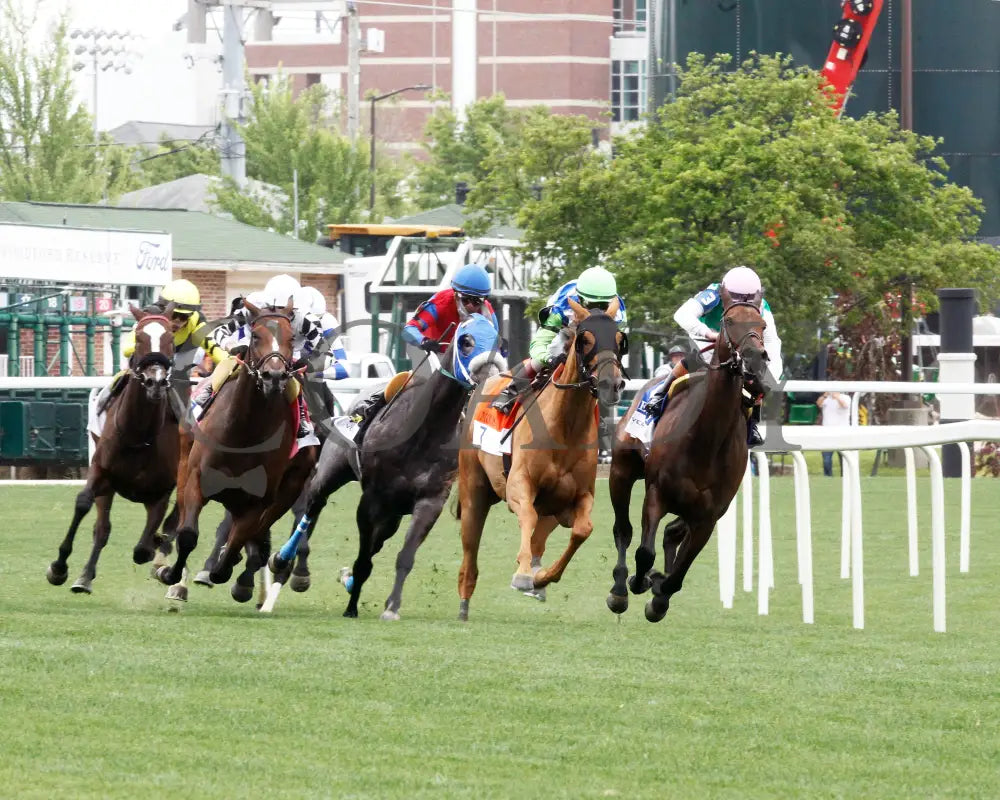 SHE FEELS PRETTY - The Modesty G3 - 05-02-25 - R08 - CD - Turn 03 Churchill Downs