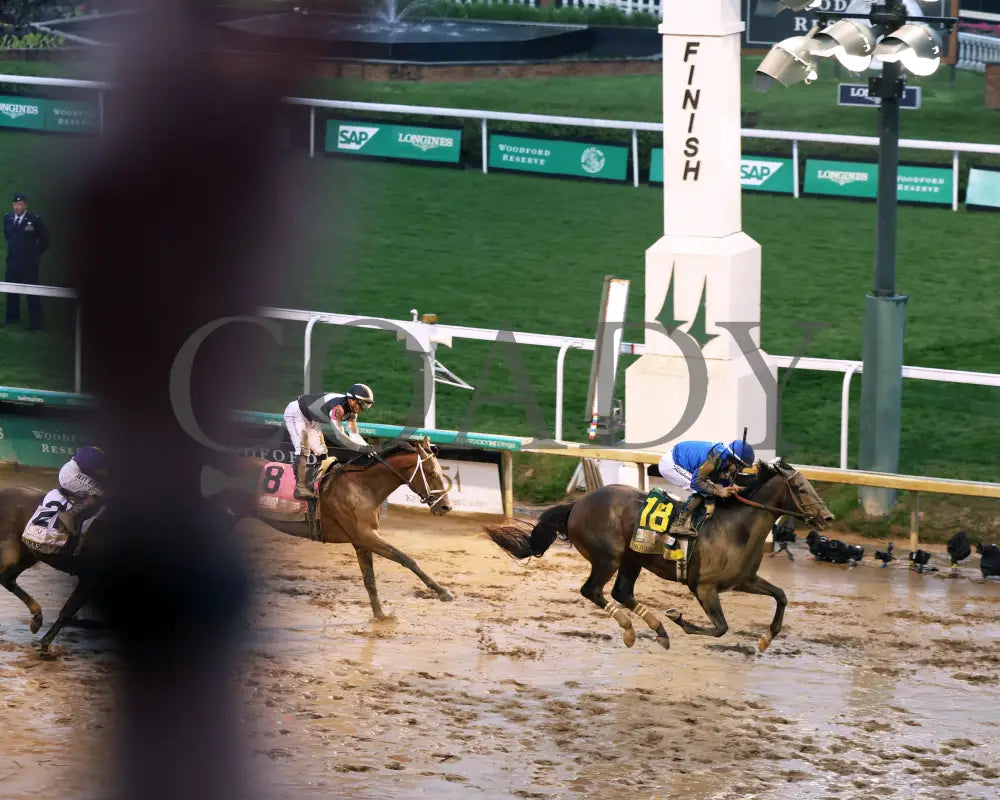 SOVEREIGNTY - The Kentucky Derby - 151st Running - 05-03-25 - R12 - CD - Crowd Finish 01 Churchill Downs