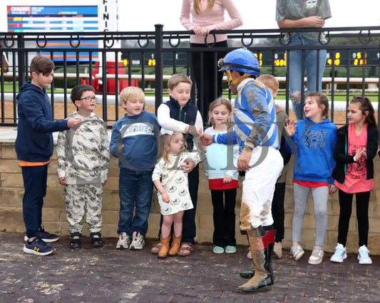TAP INTO THIS - The Coach Overnight Stakes - 01-02-26 - R08 - OP - Kids 01 - Coady Media - Kurtis Coady Photography