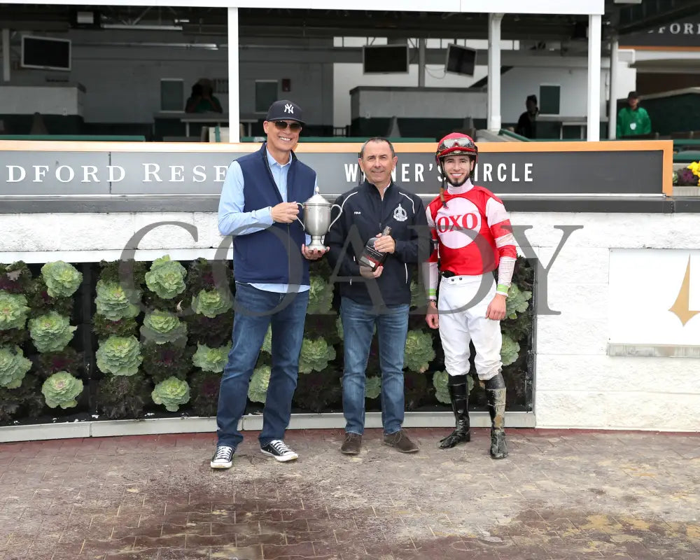 Upper Case - The Dream Supreme 19Th Running 11-09-24 R08 Cd Presentation 01 Churchill Downs
